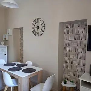 https://le-cocoon-de-py-superbe-t2-au-calme-avec-garage.midi-pyreneeshotels.com