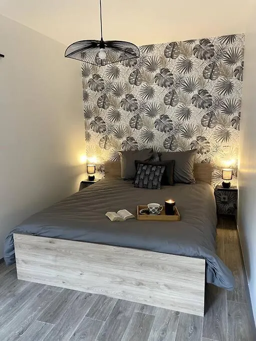 מולאן Bel Appartement Sur Cour Plein Centre Ville Et Parking